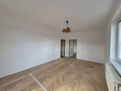 Na predaj 3-izbový byt, 77 m², Trenčín, Nábrežná