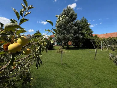 Na predaj 5-izbový dom, 200 m², Zlaté Moravce, Železničiarska