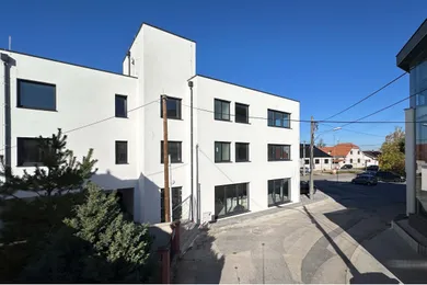 Na predaj objekt, 500 m², Červeník, Hviezdoslavova