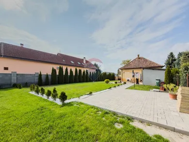 Na predaj 3-izbový dom, 523 m², Jelka