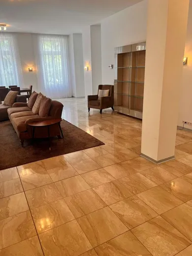 Na prenájom 3-izbový byt, 147 m², Bratislava-Staré Mesto, Hlboká cesta