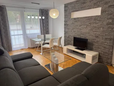 Na prenájom byt v Poprad · €800 · Dokončené
