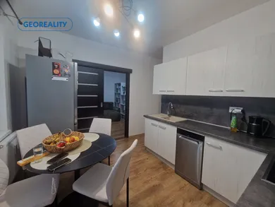 Na predaj 3-izbový byt, 82 m², Levice, Kyjevská