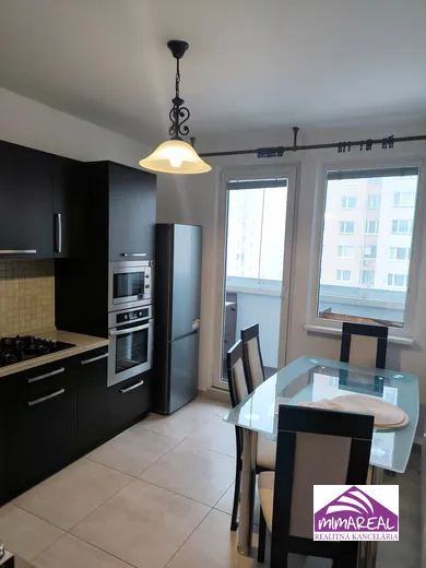 Mieszkania na wynajem, 4-pokojowe, Bratislava-Petržalka · €990