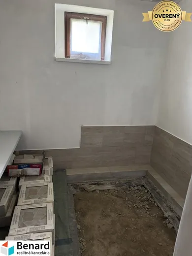 Na predaj 7-izbový dom, 250 m², Plavnica