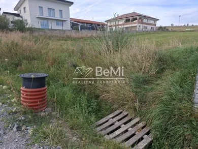 Na predaj pozemok, 72 m², Zubrohlava