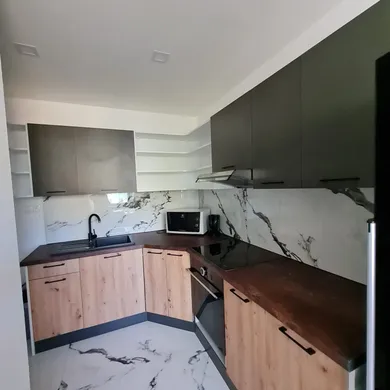 Mieszkania na sprzedaż, 3-pokojowe, Levice · €129 900