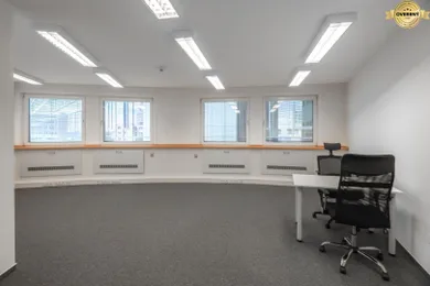 Na prenájom komerčné, 15 m², Bratislava-Ružinov, Plynárenská