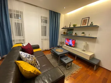 Byty na prenájom 1-izbový, Bratislava-Staré Mesto · €650