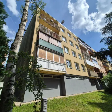 Na predaj 4-izbový byt, 74 m², Myjava, 8. apríla