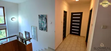 Na predaj 5-izbový dom, 300 m², Handlová