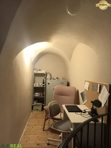Na predaj komerčné, 89 m², Bratislava-Staré Mesto