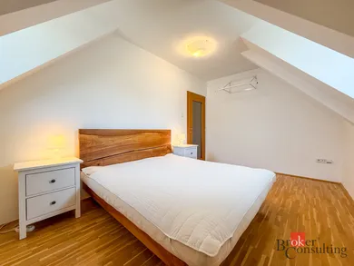 Na prenájom 4-izbový byt, 145 m², Bratislava-Staré Mesto, Timravina