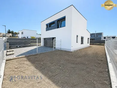 Na predaj 5-izbový dom, 157 m², Bratislava-Záhorská Bystrica