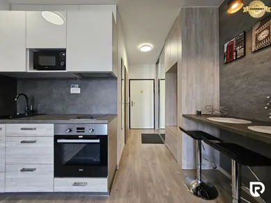 Na prenájom 2-izbový byt, 48 m², Bratislava-Petržalka