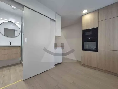 Na predaj 3-izbový byt, 64 m², Komárno, Rákócziho
