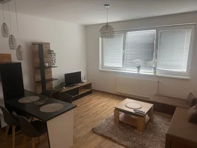 Byty na prenájom 2-izbový, Hviezdoslavov · €650