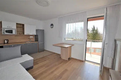 Na prenájom 2-izbový byt, 72 m², Poprad, 29. augusta