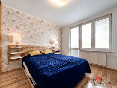 Na prenájom 2-izbový byt, 50 m², Bratislava-Nové Mesto, Hálkova
