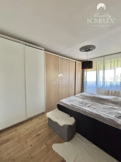 Na predaj 4-izbový byt, 81 m², Komárno, Gazdovská ul.