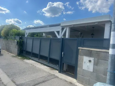 Domy na sprzedaż, 4-pokojowe, Slovenský Grob · €395 000
