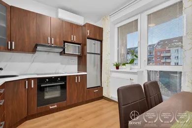 Na prenájom 2-izbový byt, 42 m², Bratislava-Petržalka, Šustekova