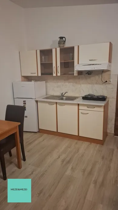 Na prenájom 1-izbový byt, 30 m², Trnava, Jánošíkova