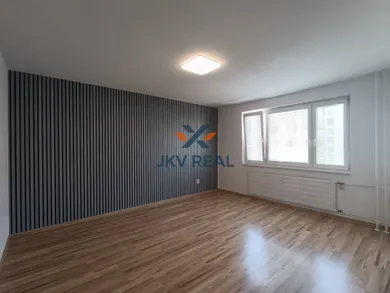 Na predaj 1-izbový byt, 36 m², Levice, Konopná 16