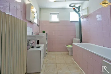 Na predaj 3-izbový dom, 185 m², Drahovce, Cintorínská