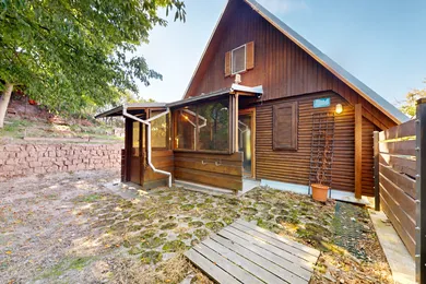Na predaj 4-izbový dom, 125 m², Bratislava-Devín, Za bránou