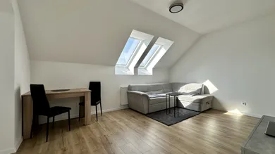 Na prenájom 1-izbový byt, 36 m², Zavar, Poronda