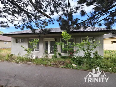 Na predaj 1-izbový dom, 125 m², Tvrdošovce, Hlavná ulica
