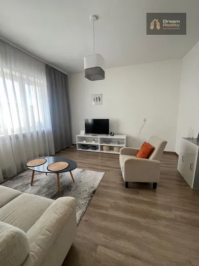 Na prenájom 2-izbový byt, 53 m², Žilina, Republiky