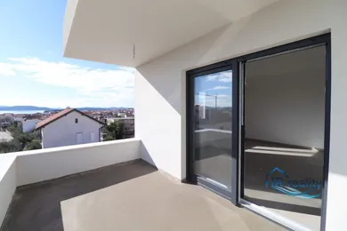 Na predaj 3-izbový byt, 71 m²