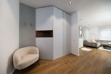 Na prenájom 3-izbový byt, 88 m², Bratislava-Nové Mesto, Pod Vtáčnikom