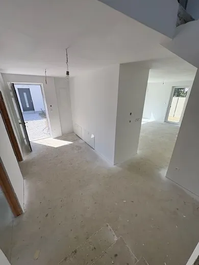 Na predaj 5-izbový dom, 130 m², Bratislava-Vrakuňa, Majerská