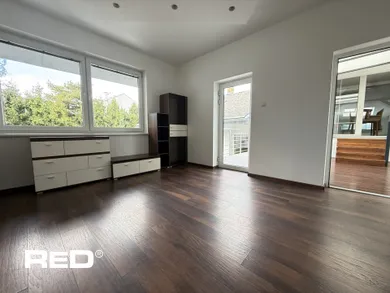 Na prenájom 5-izbový byt, 188 m², Žilina, Framborská