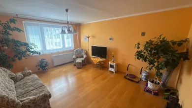 Mieszkania na sprzedaż, 4-pokojowe, Martin · €195 000
