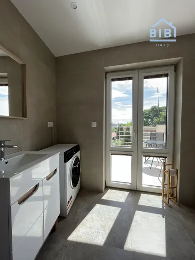 Na prenájom 2-izbový byt, 40 m², Piešťany, Teplická