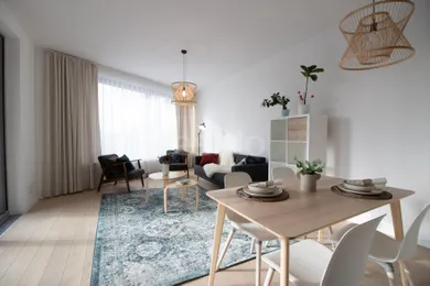 Na prenájom 3-izbový byt, 88 m², Bratislava-Staré Mesto
