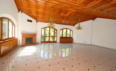 Domy na wynajem, 4-pokojowe, Bratislava-Nové Mesto · €2400