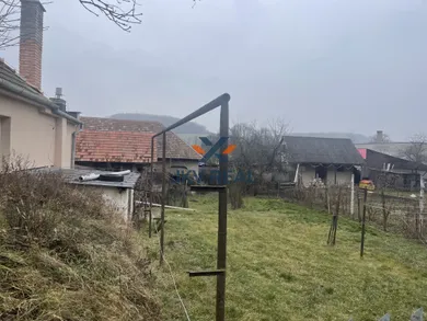Na predaj 1-izbový dom, Plášťovce
