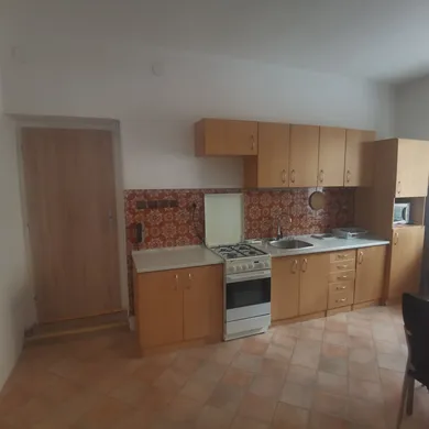 Na prenájom 1-izbový byt, 54 m², Trnava, Jerichova