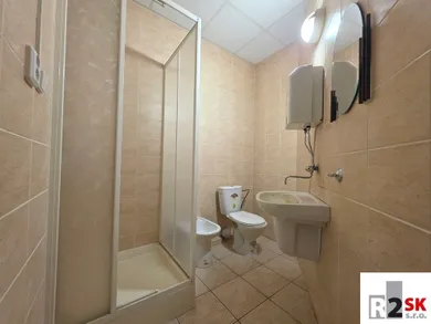 Na prenájom komerčné, 174 m², Žilina, Bytčická