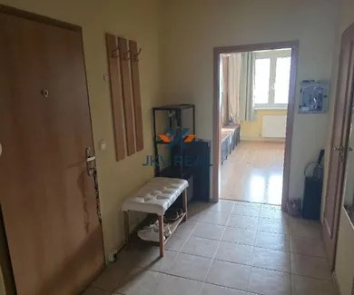 Na prenájom 3-izbový byt, 61 m², Nitra, zvolenská
