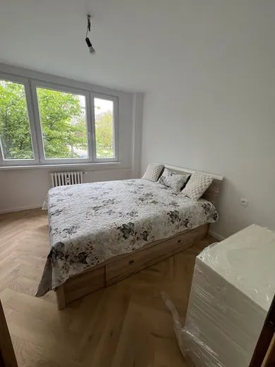Na predaj 4-izbový byt, 75 m², Bratislava-Ružinov, Jadrová