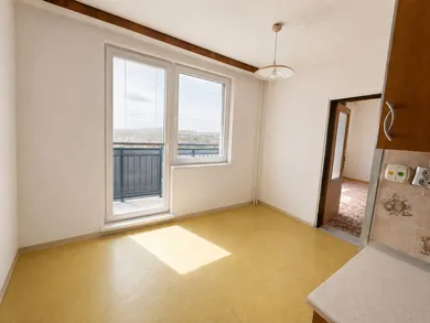 Квартири на продаж, 3-кімнатні, Topoľčany · €129 900