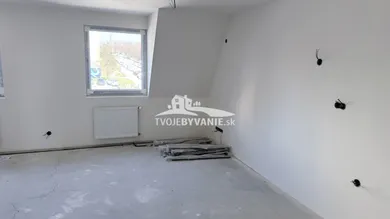 Na predaj 1-izbový byt, 40 m², Košice-Sídlisko KVP, Trieda KVP 3112
