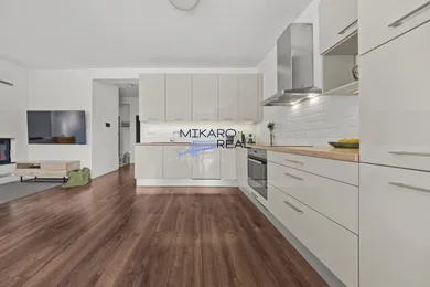 Domy na predaj 5-izbový, Hrubý Šúr · €389 000