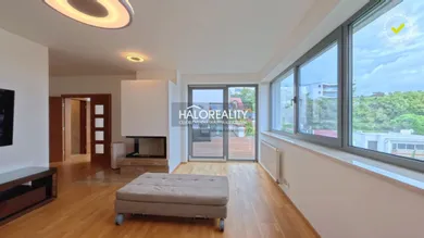 Na prenájom 4-izbový byt, 125 m², Bratislava-Staré Mesto